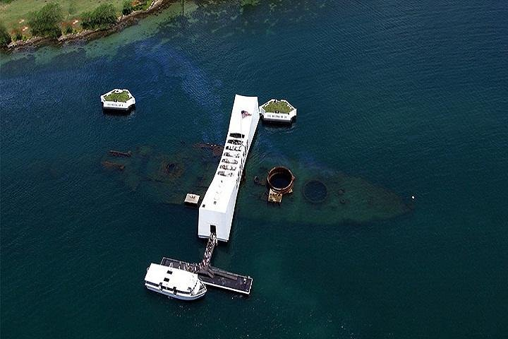 Pearl Harbor & Mini Circle Island Tour from Waikiki - Photo 1 of 7